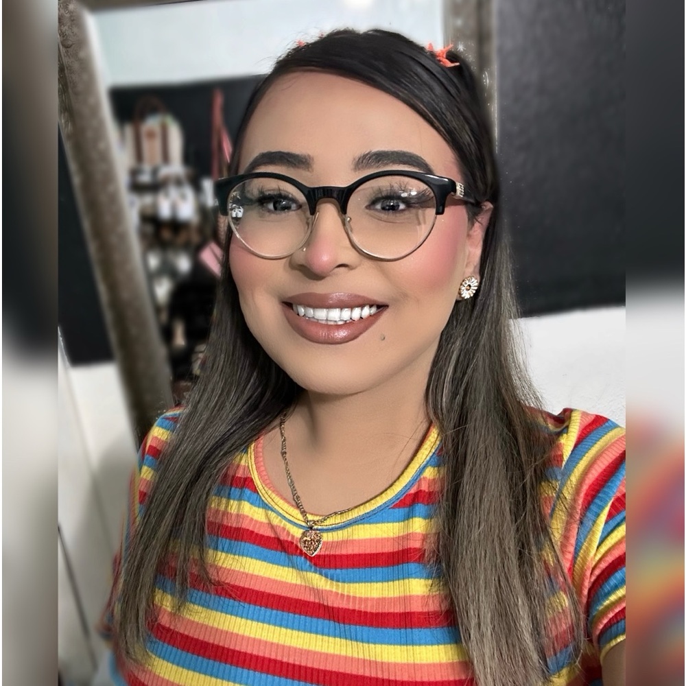 Meet your Posher, Gigi